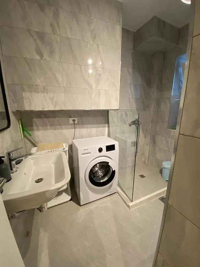 Saranda Beach Apartment 0*, Sarandë